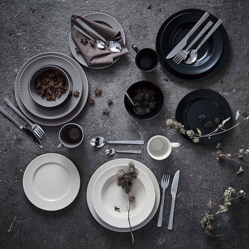 Groovy Dyp Tallerken 23 cm Svart Stengods