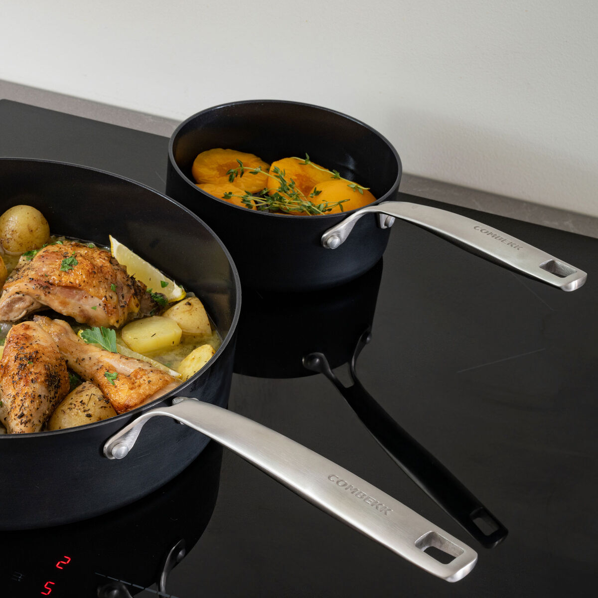 Combekk Kasserolle med stålhåndtag Ø18 cm 1,9 liter, sort
