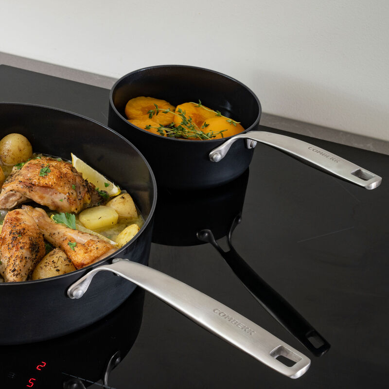 Combekk Kasserolle med stålhåndtak 18 cm / 1,9 liter, svart