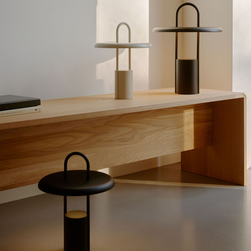 Pier bærbar LED-lampe 33,5 cm, svart