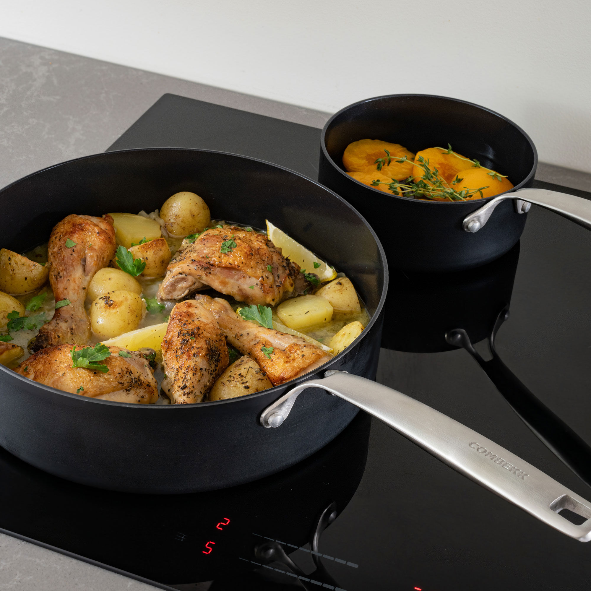 Combekk Sautépanne med stålhåndtak 28 cm / 5 liter, svart