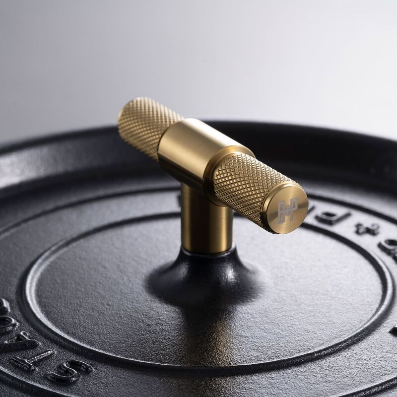 Buster+Punch rund gryte 24 cm, messingknott