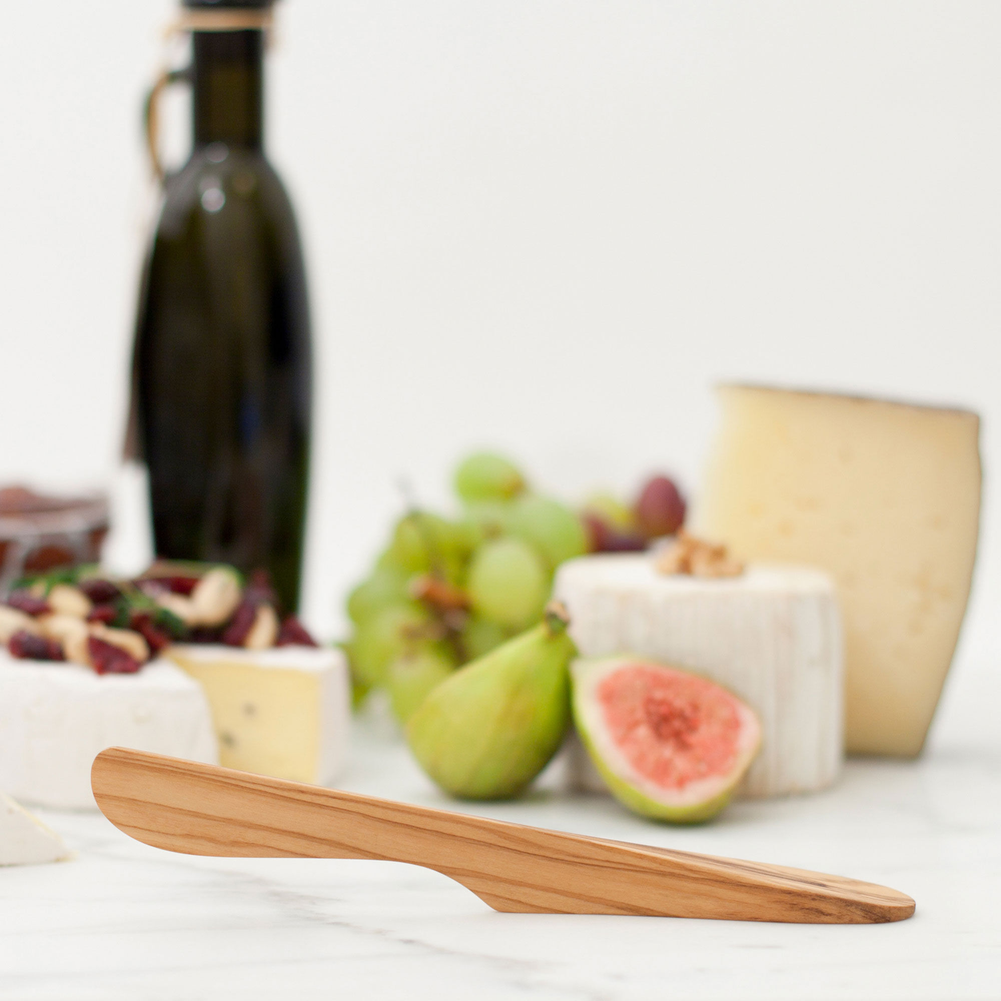 Bosign Smør & ostehøvel frittstående, oliven tre