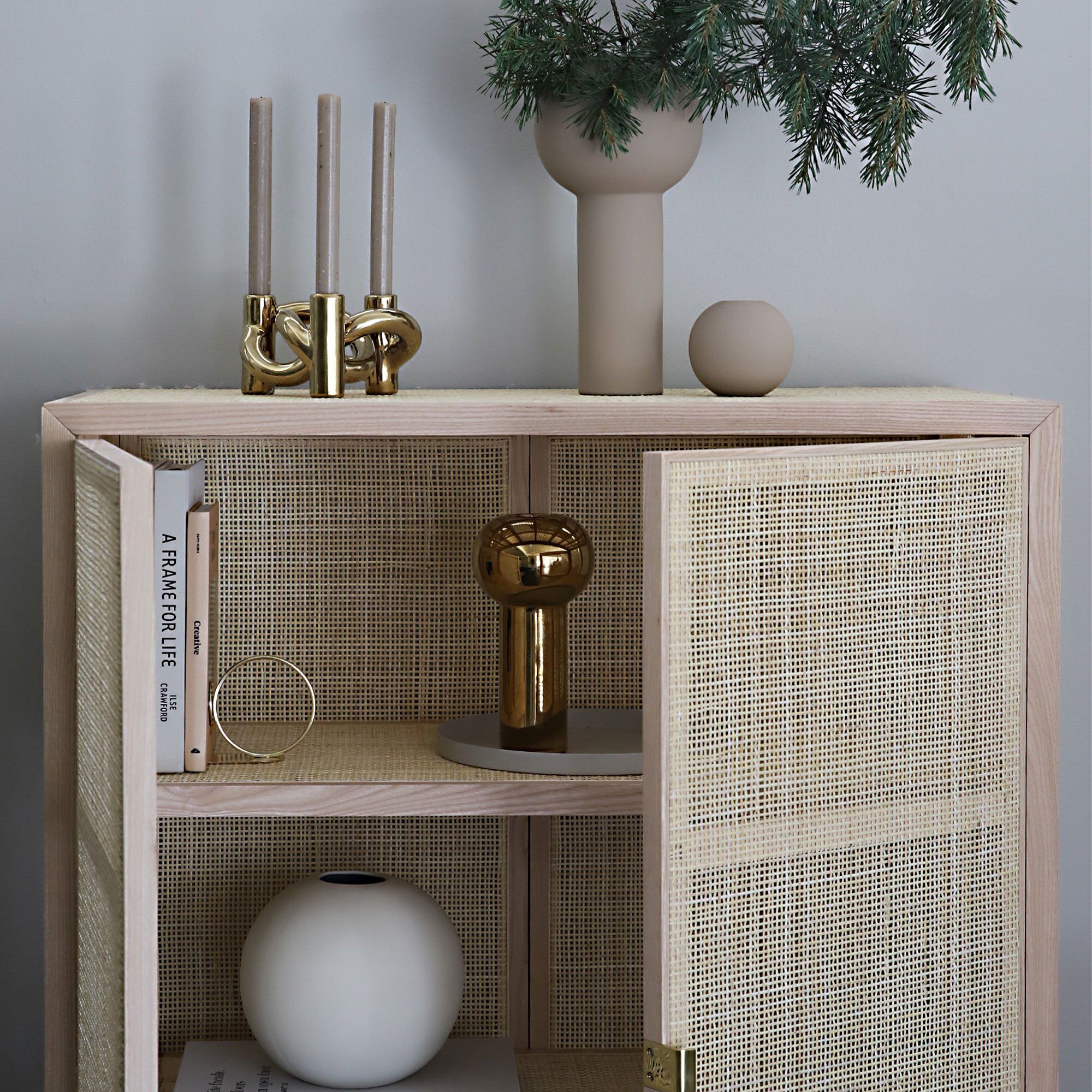 Alternativ bild 1 för Cooee Design Lykke Three ljusstake, gold