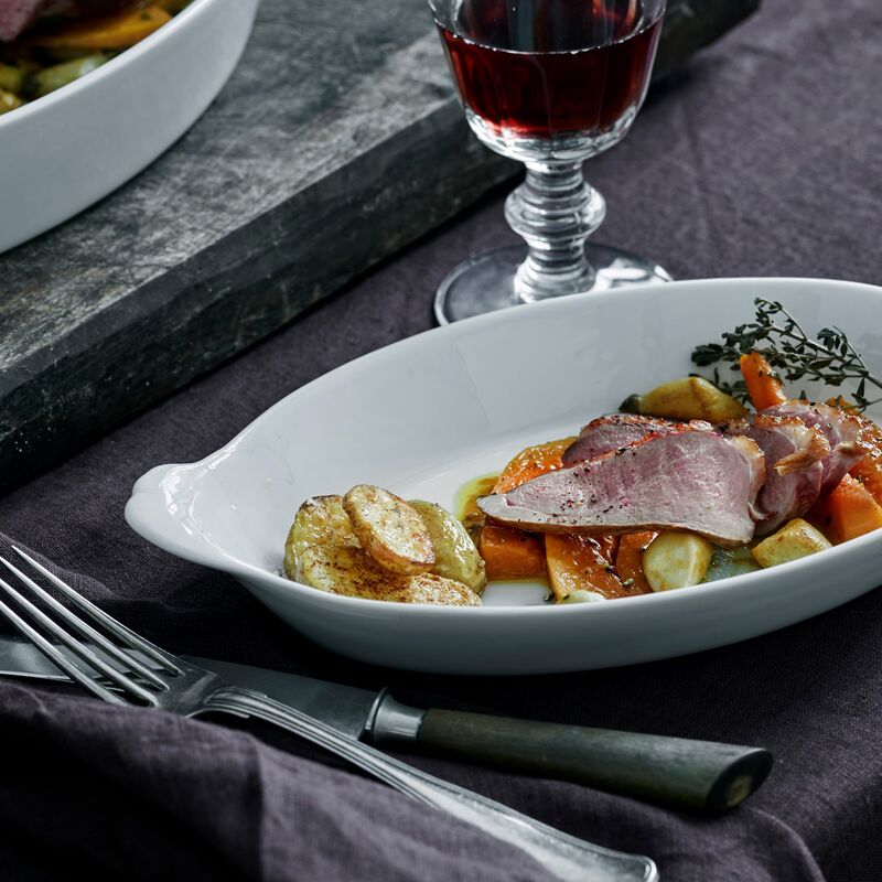 Oval serveringstallerken nr. 8, 23 cm.