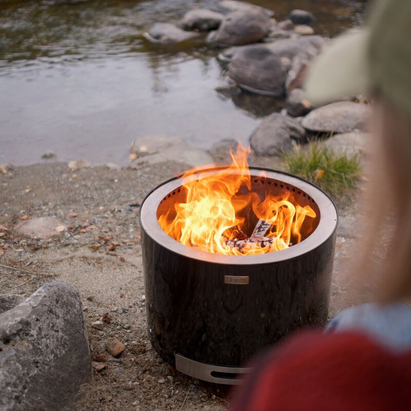 Pilar 50 tulipata, musta