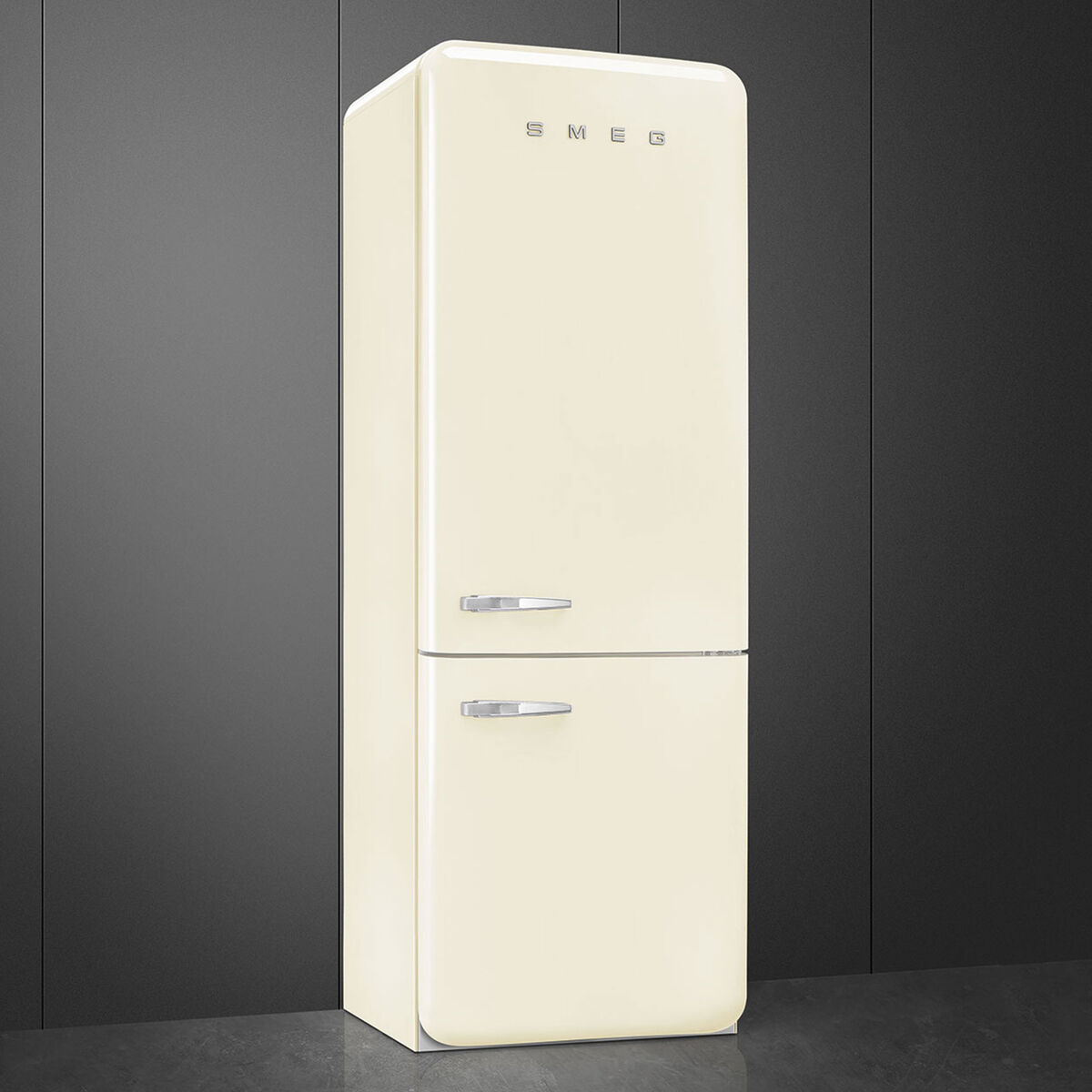 Smeg FAB38RCR6 högerhängd kyl/frys 70 cm, creme