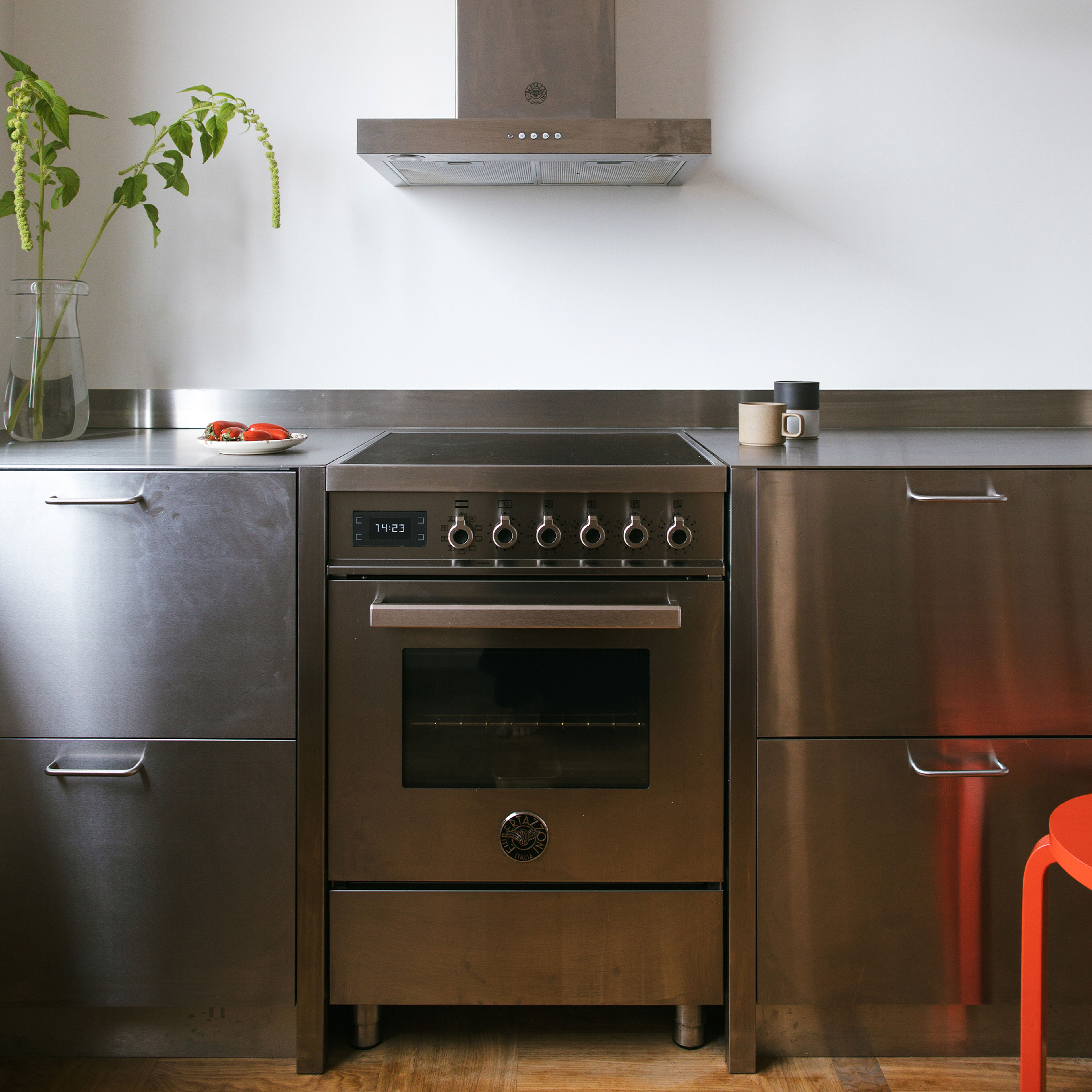 PRO64I1EXT2 Professional induktionsspis 60 cm med 4 zoner och 1 ugn, rostfritt stål