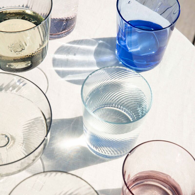 RAW Unique Swirl vandglas 30 cl, lysblå