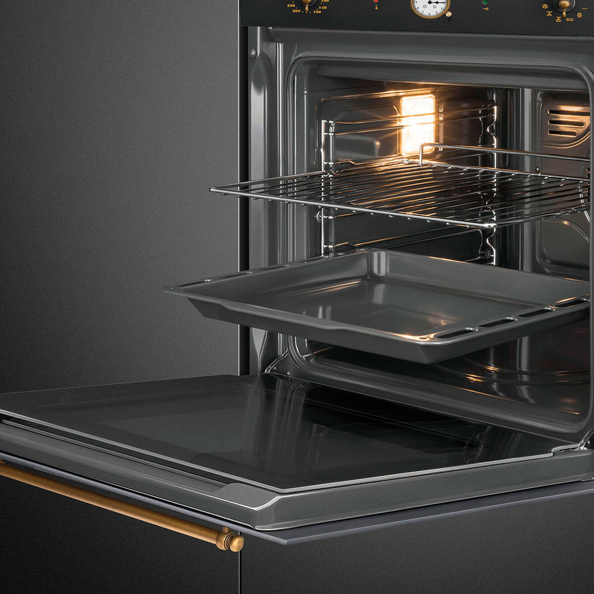 SFP68C1TAO inbyggnadsugn med pyrolys 60 cm, antracit