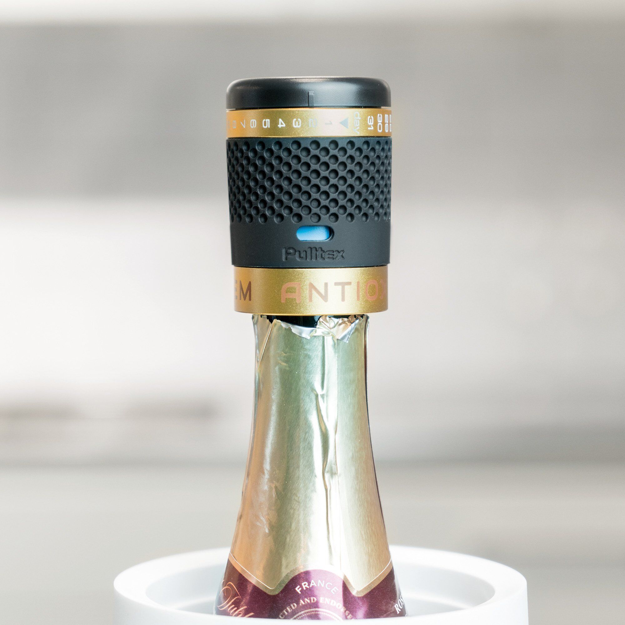 Alternativ bild 1 för Pulltex Antiox stopper för champagneflaskor, guld