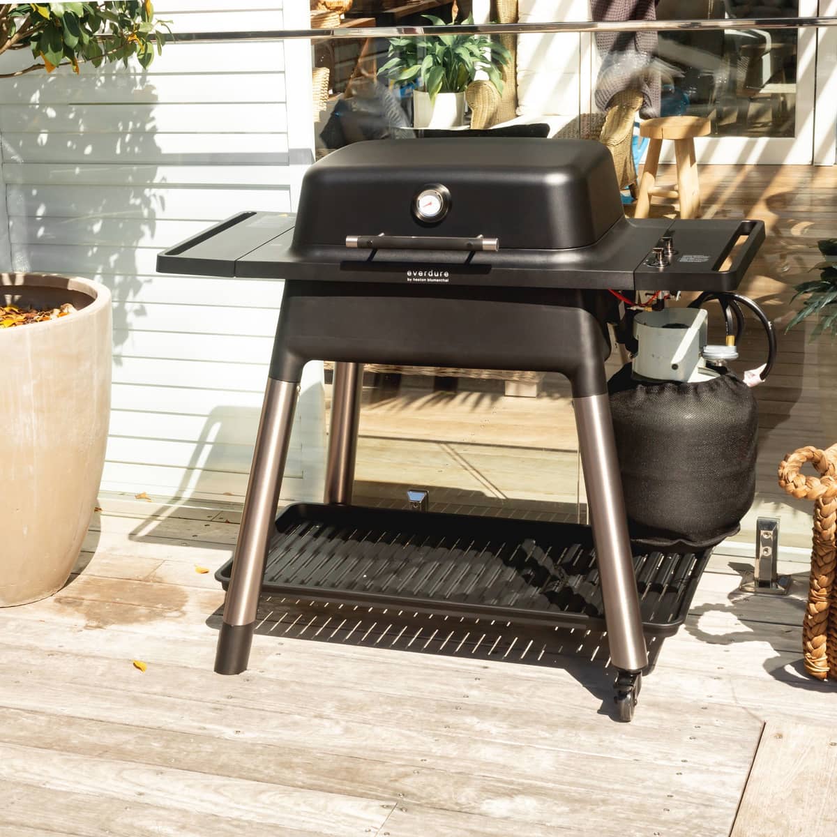 Force gasgrill + rottiseri, mat sort