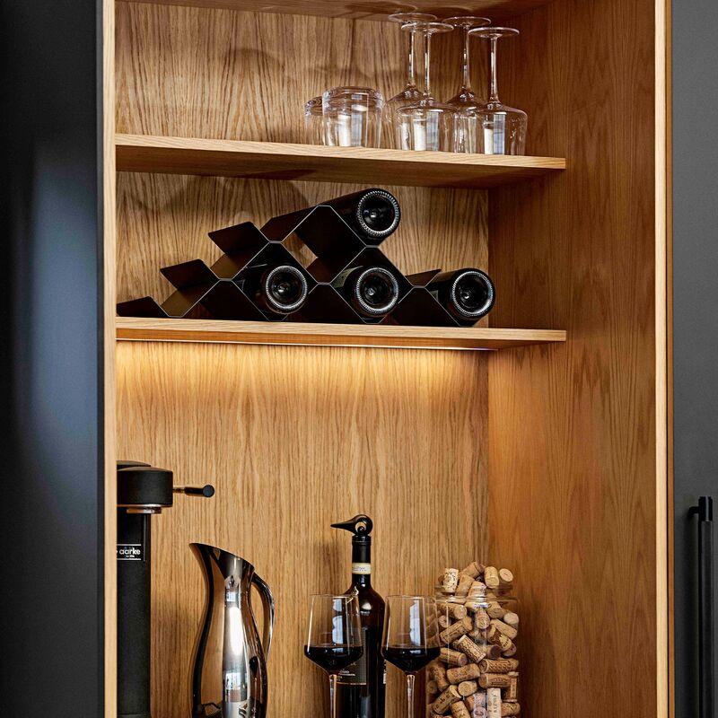 Rocks-viinipulloteline, musta