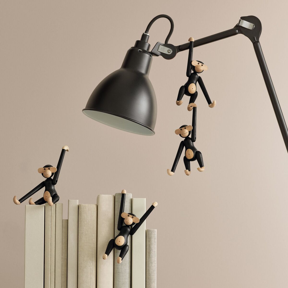Abe Mini, mørkbejdset