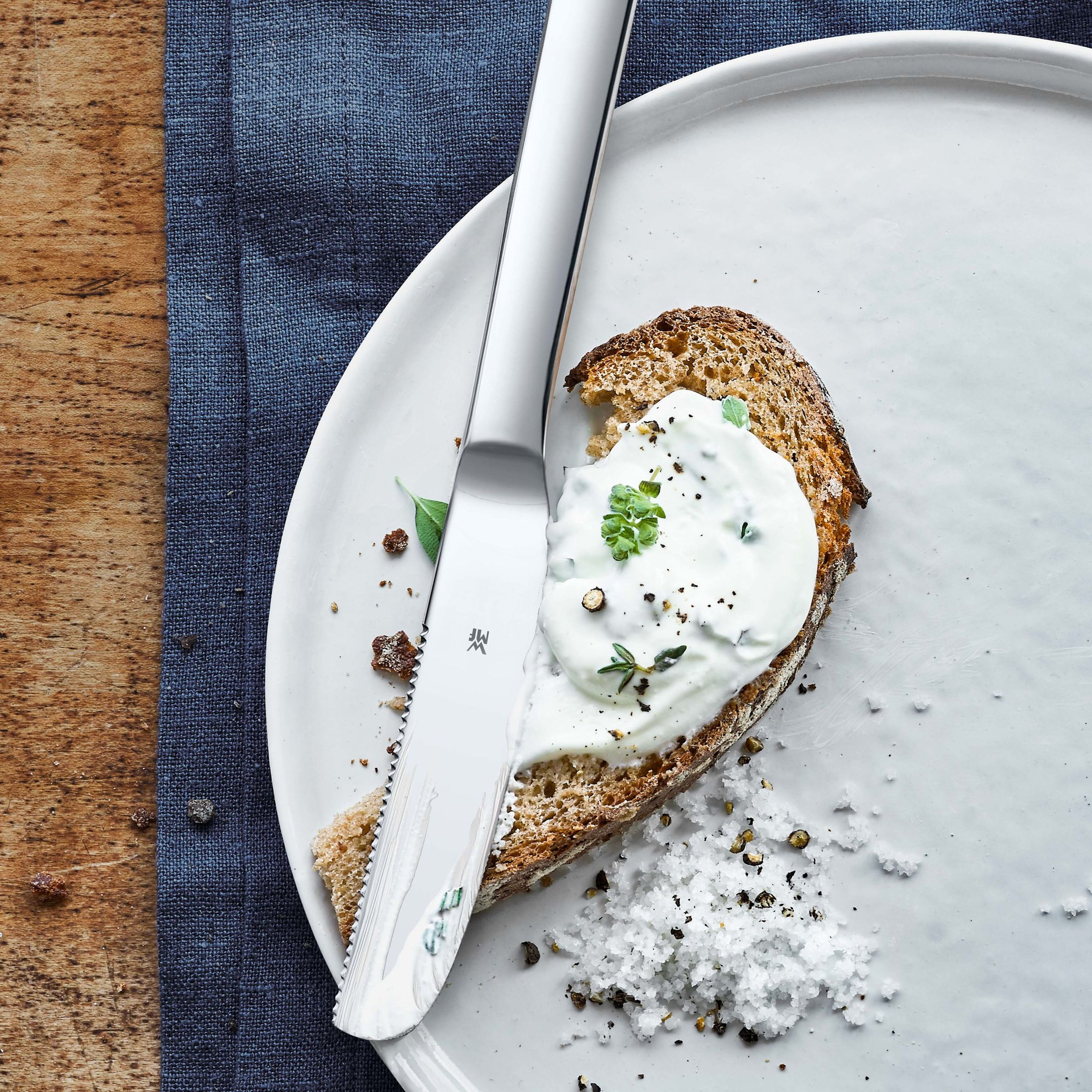 nuova-smoerknivsaet-1291936042-43819-2