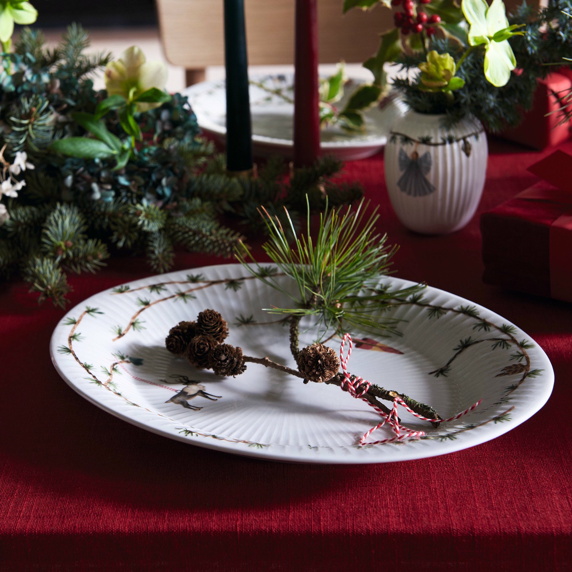 Alternativ bild 1 för Kähler Hammershøi Christmas Oval Bordsfat 27x34 cm