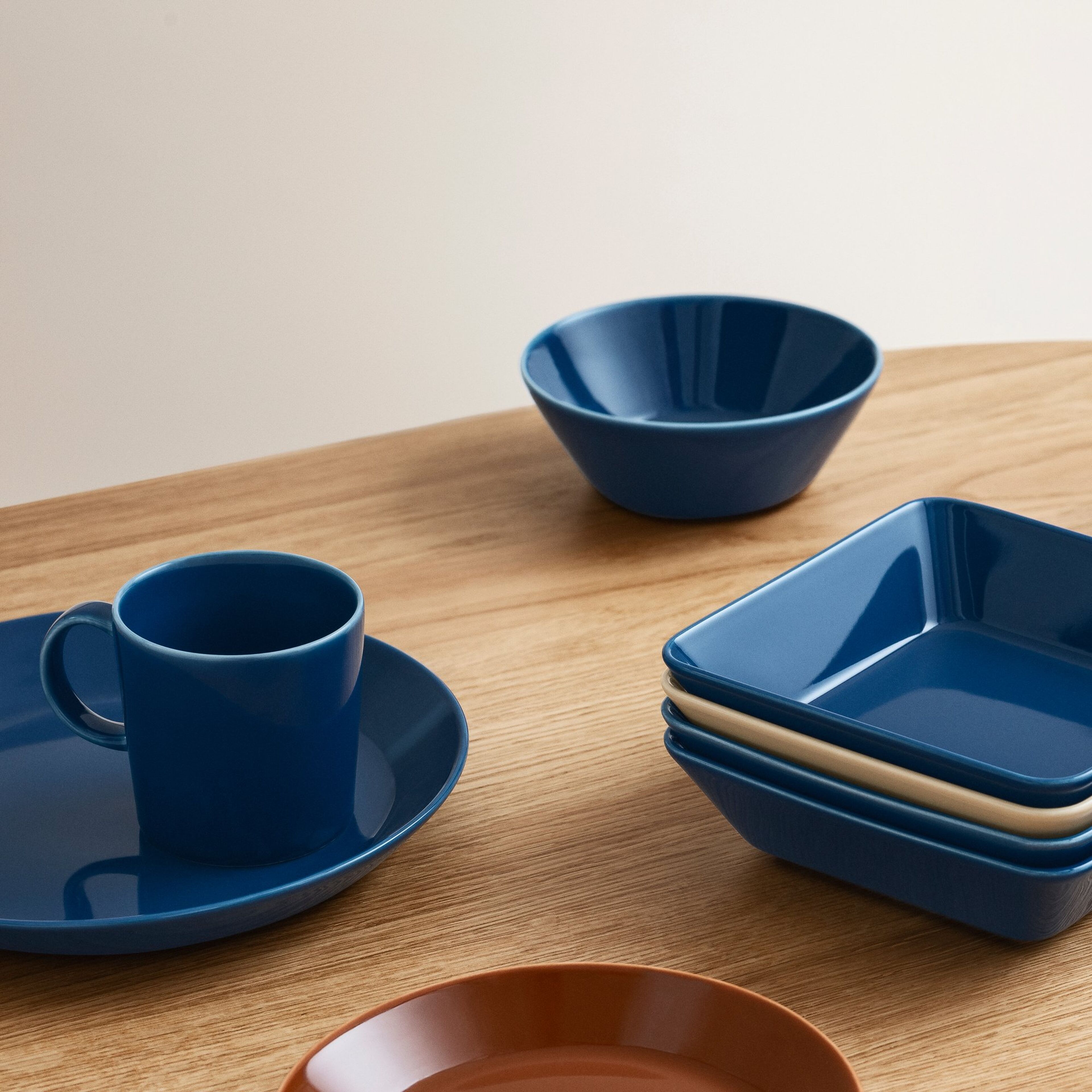 iittala-teema-tallerken-23-cm-vintage-blaa-1062244-51955-2