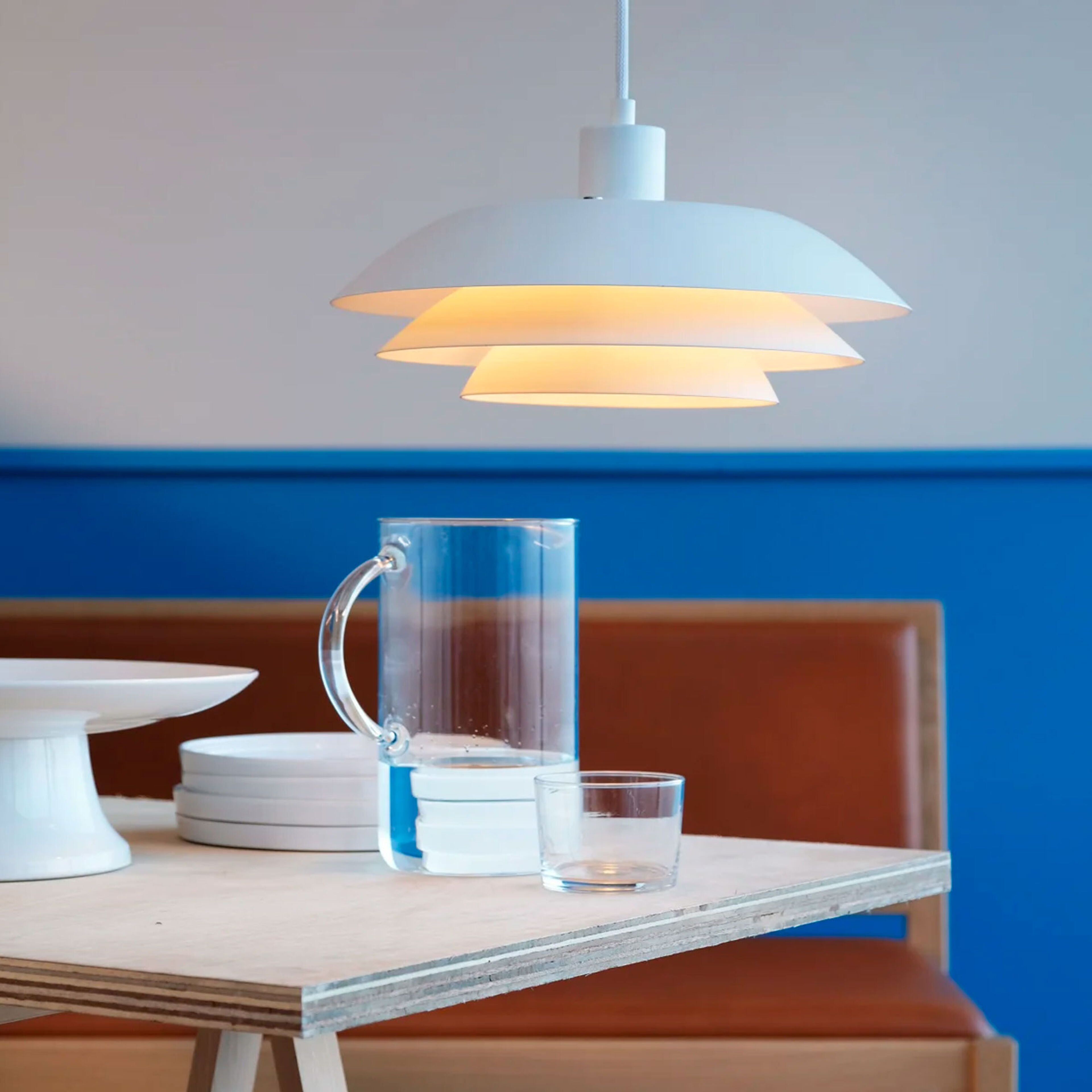 Dyberg Larsen DL45 pendellampa, vit