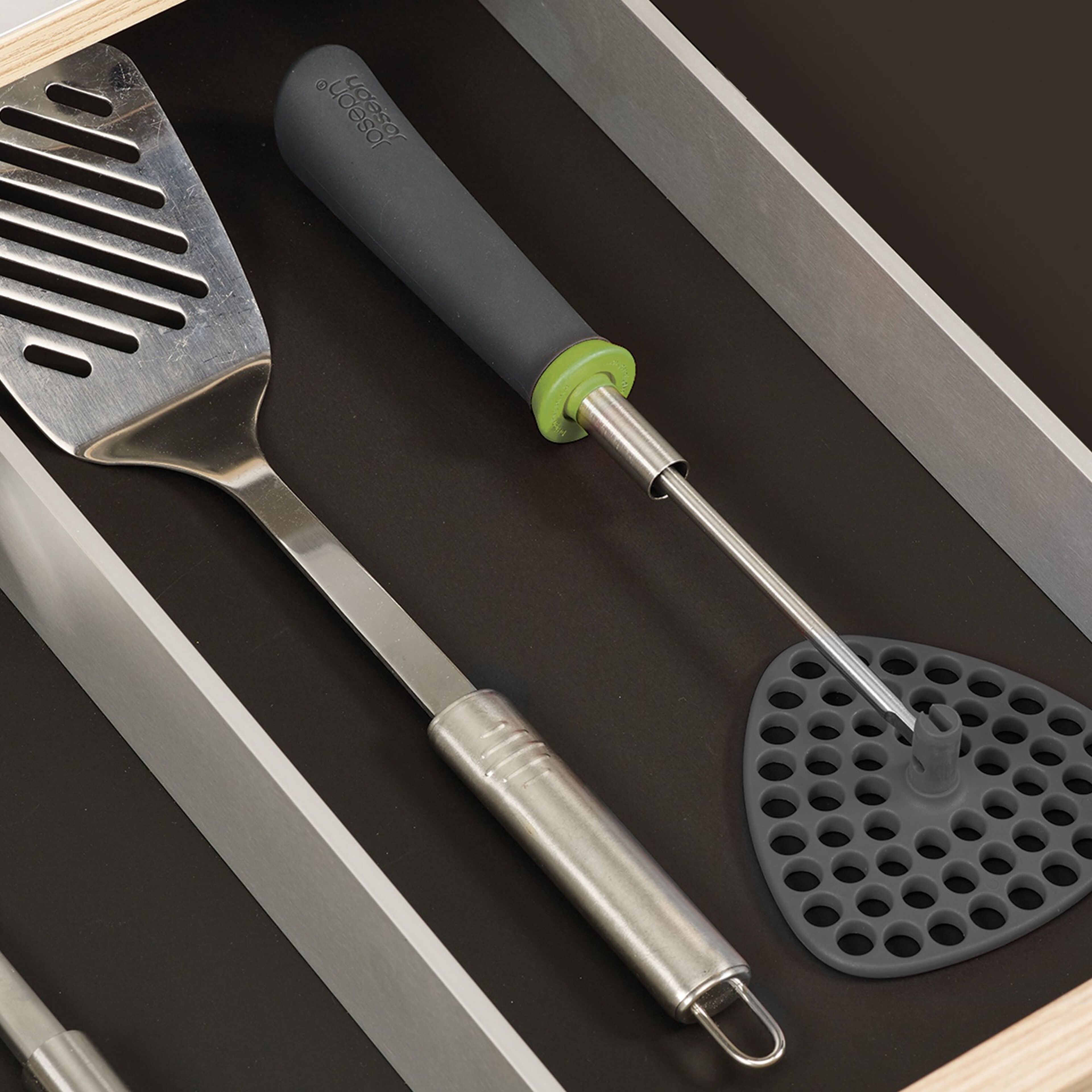 joseph-joseph-delta-foldbar-kartoffelmoser-groen-graa-10161-58184-5