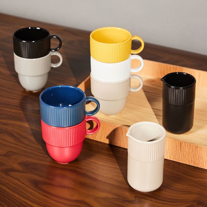 Inka maitokannu, musta