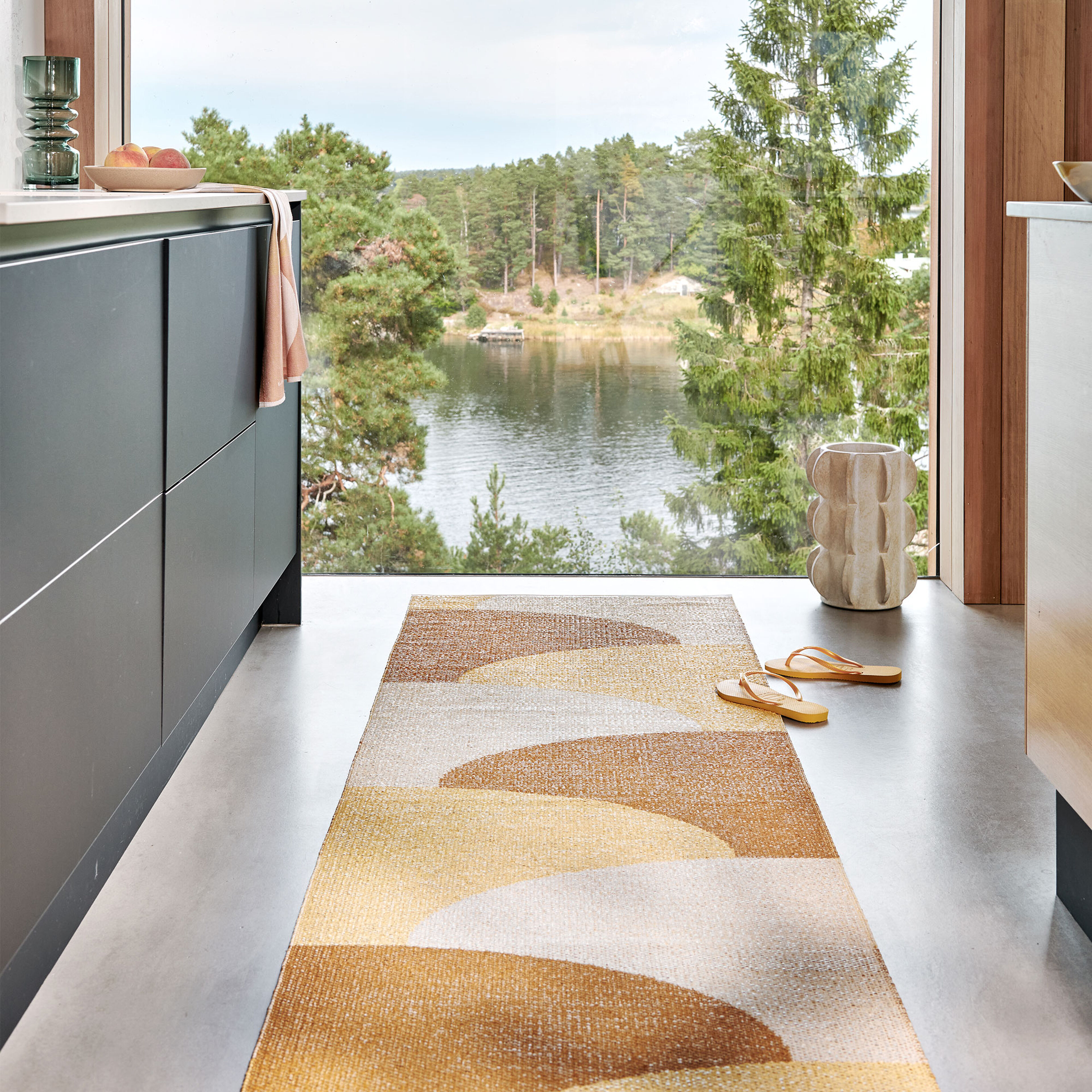 Pappelina Hill matto 70 × 360 cm, ochre/yellow/grey