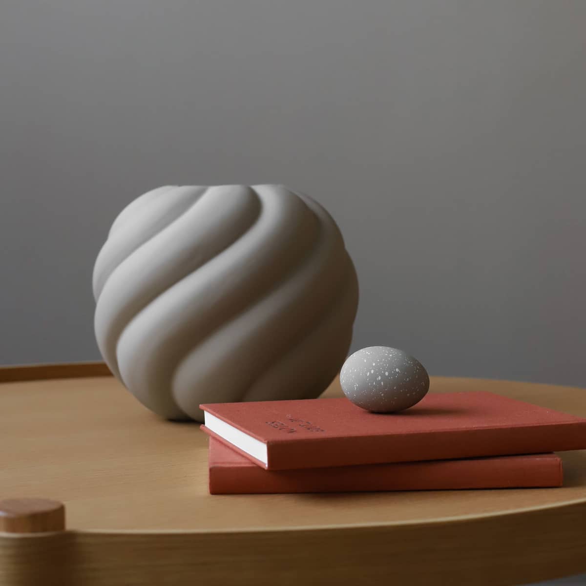 Twist Ball vas 20 cm, sand