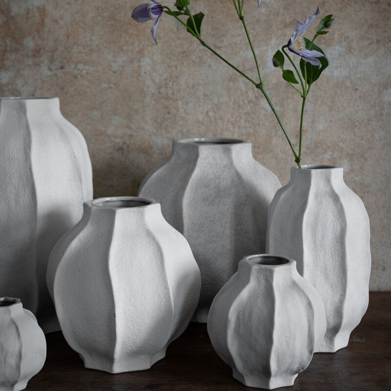 Steingodsvase 22 cm, naturhvit