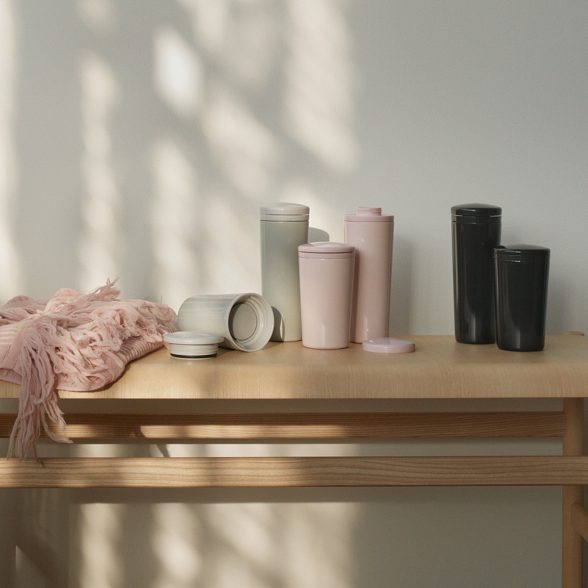 Alternativ bild 1 för Stelton Carrie Termosflaska 0,5 L, Light Grey