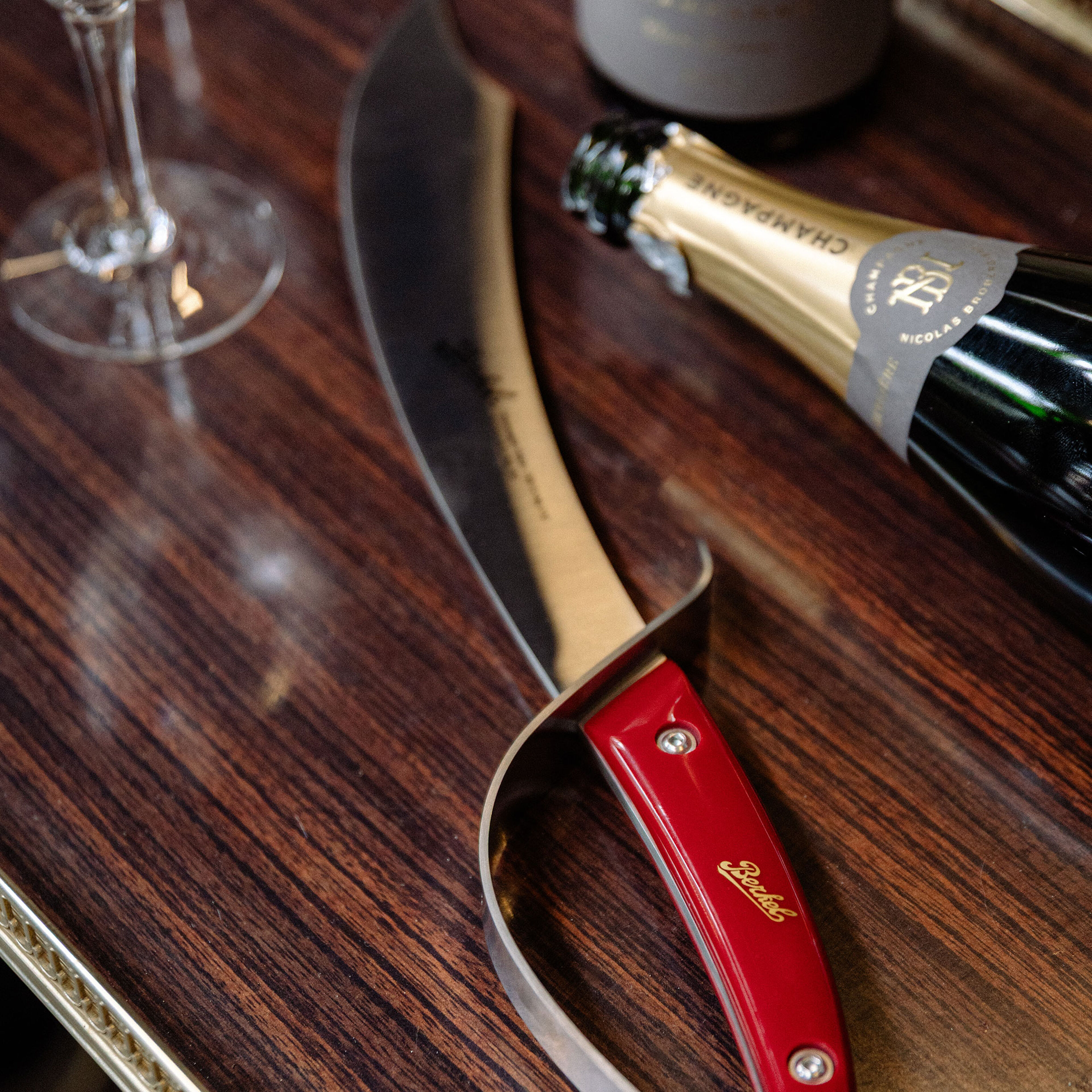 Elegance champagnesabel 45 cm, rød