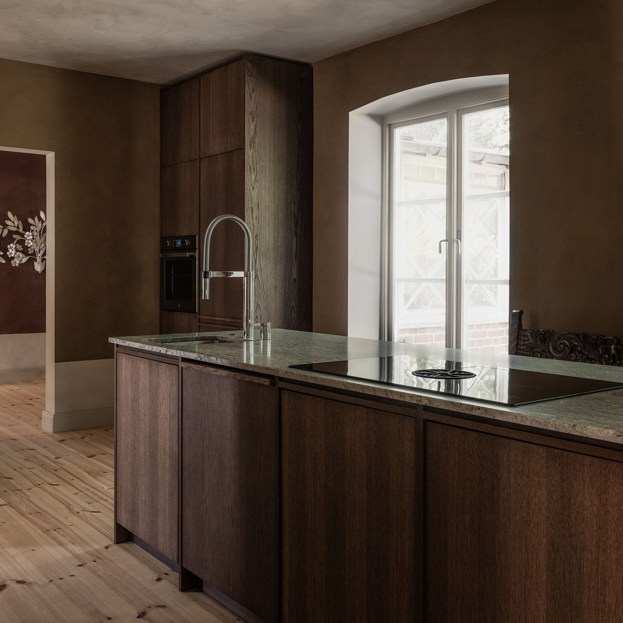 Induktionshäll med integrerad fläkt 83 cm, 4 zoner, flex