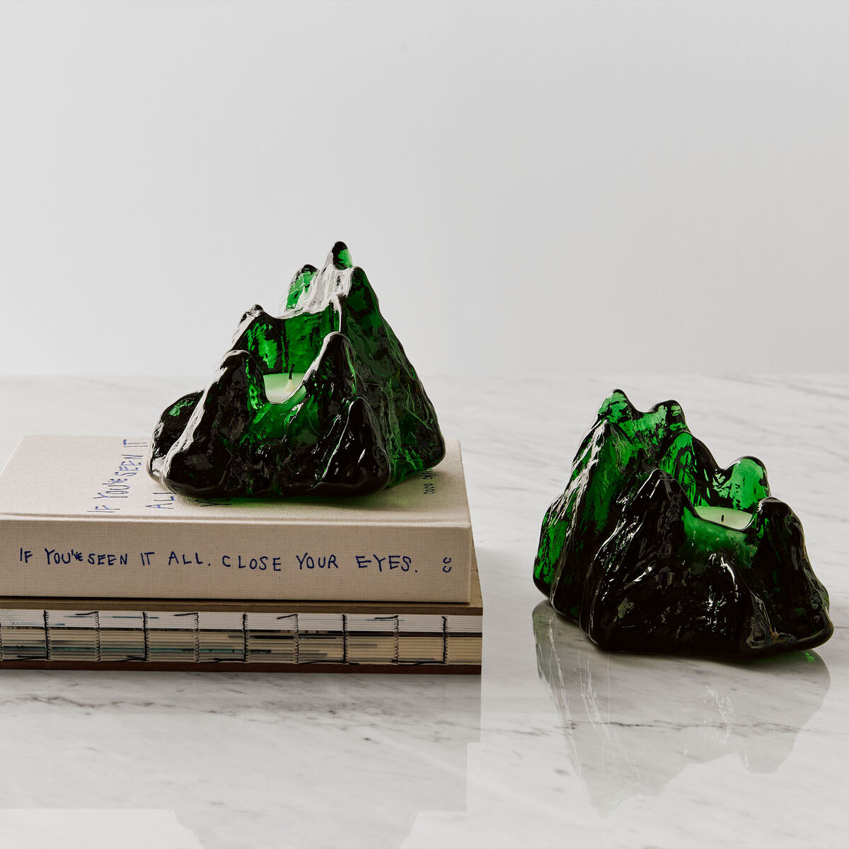 Kosta Boda The Rock lyslykt 91 mm, smaragdgrønn