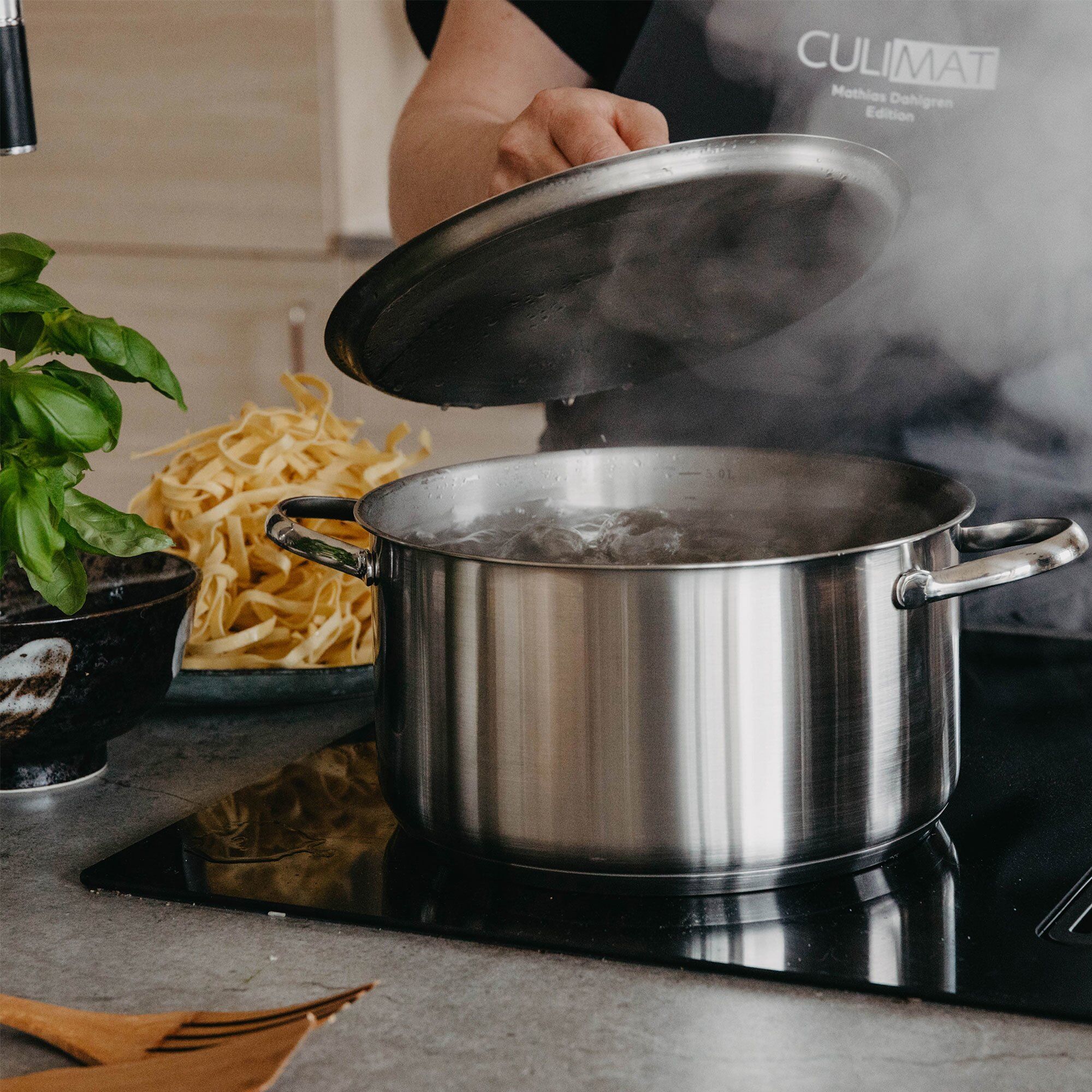Alternativ bild 1 för Culimat Mathias Dahlgren Gryta 5 L Rostfri