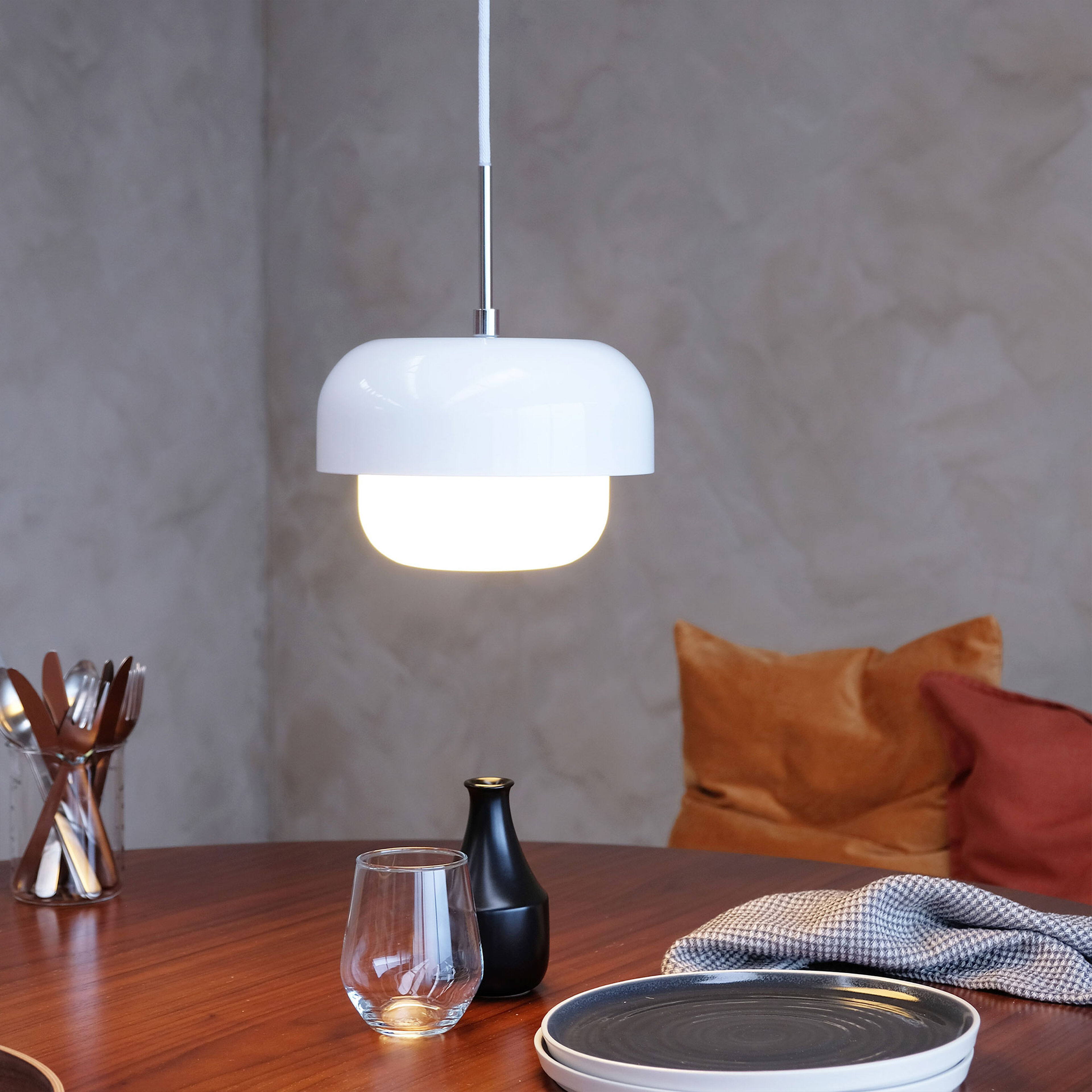 Haipot pendellampe D23, yin hvit