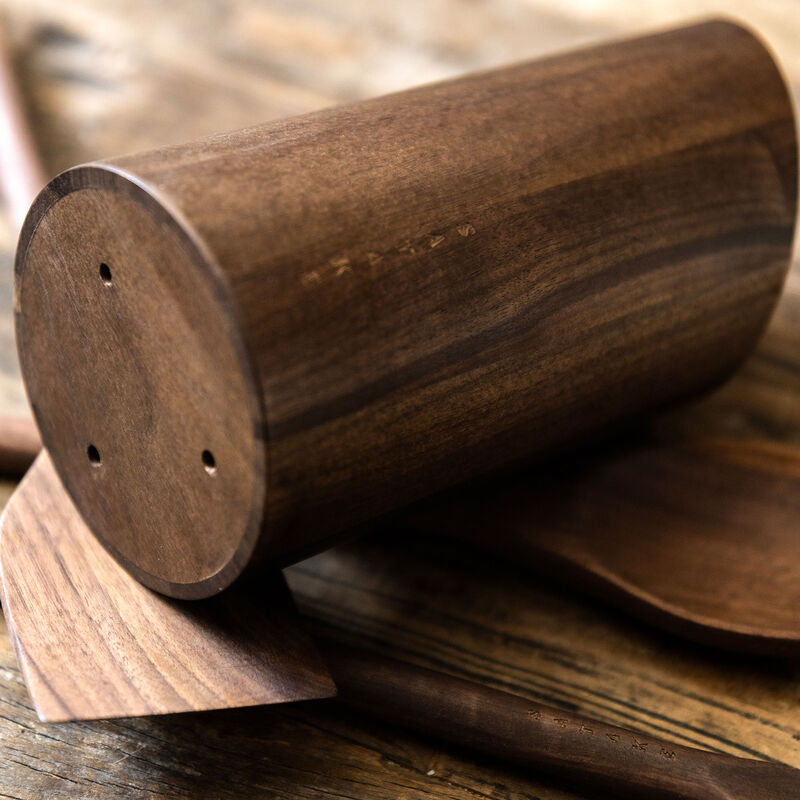 Redskapsställ, valnöt