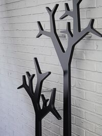 Tree Knaggrekke H194 Sort