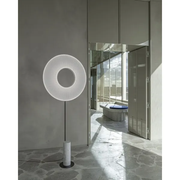 Lámpara de pie Iris Totem pequeña blanco/blanco mármol