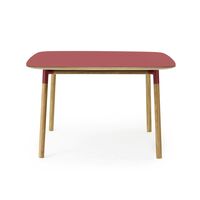 Form Dining Table 120 x 120 cm Red/ Oak