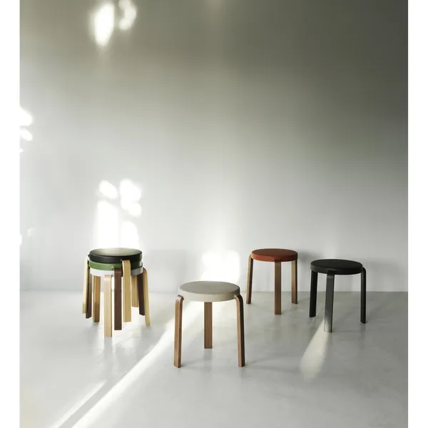 Tap Stool Oak/ Black