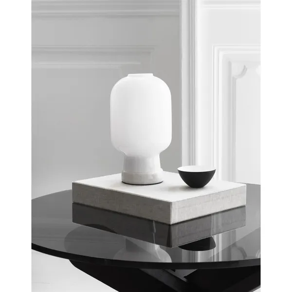 Amp Bordlampe Røgfarvet/Sort
