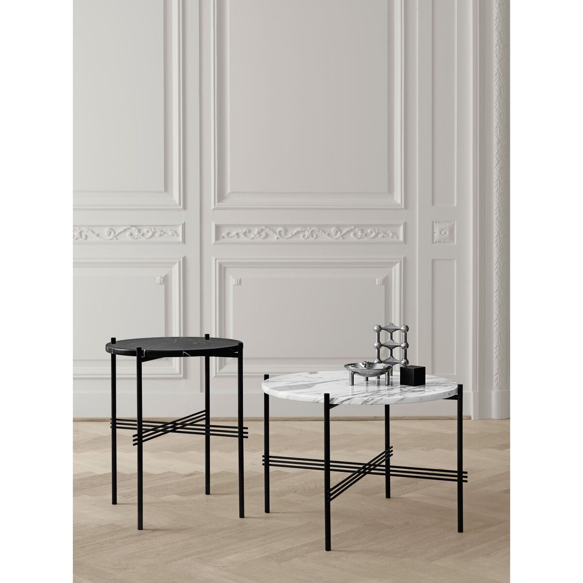 TS Coffee Table Round Ø55 Black/ White Carrara Marble