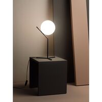 IC T1 Hoch Tischleuchte Messing