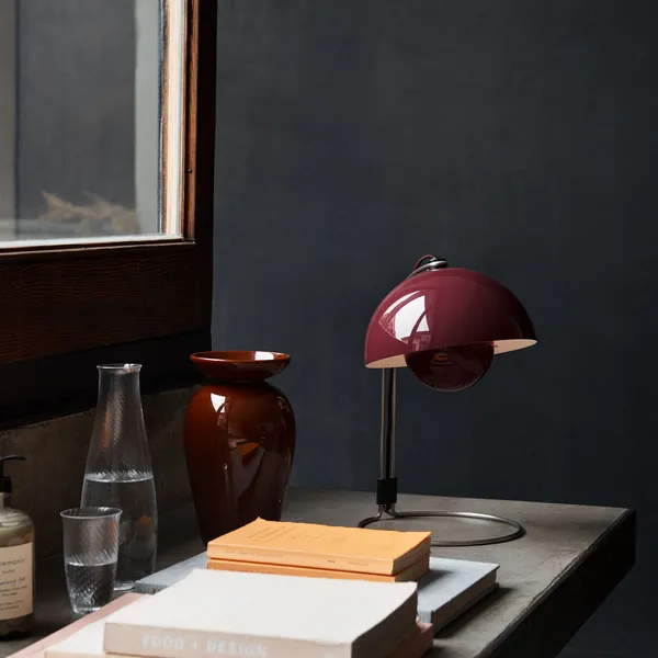 Flowerpot VP4 Table Lamp Dark Plum