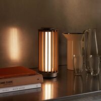 Numbra TY3 Draagbare Lamp Gelakt Eiken/Gehamerd Aluminium