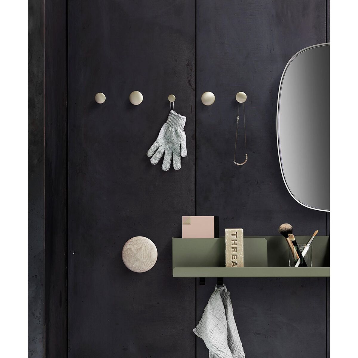 Folded Hylla 96x13 Oliv