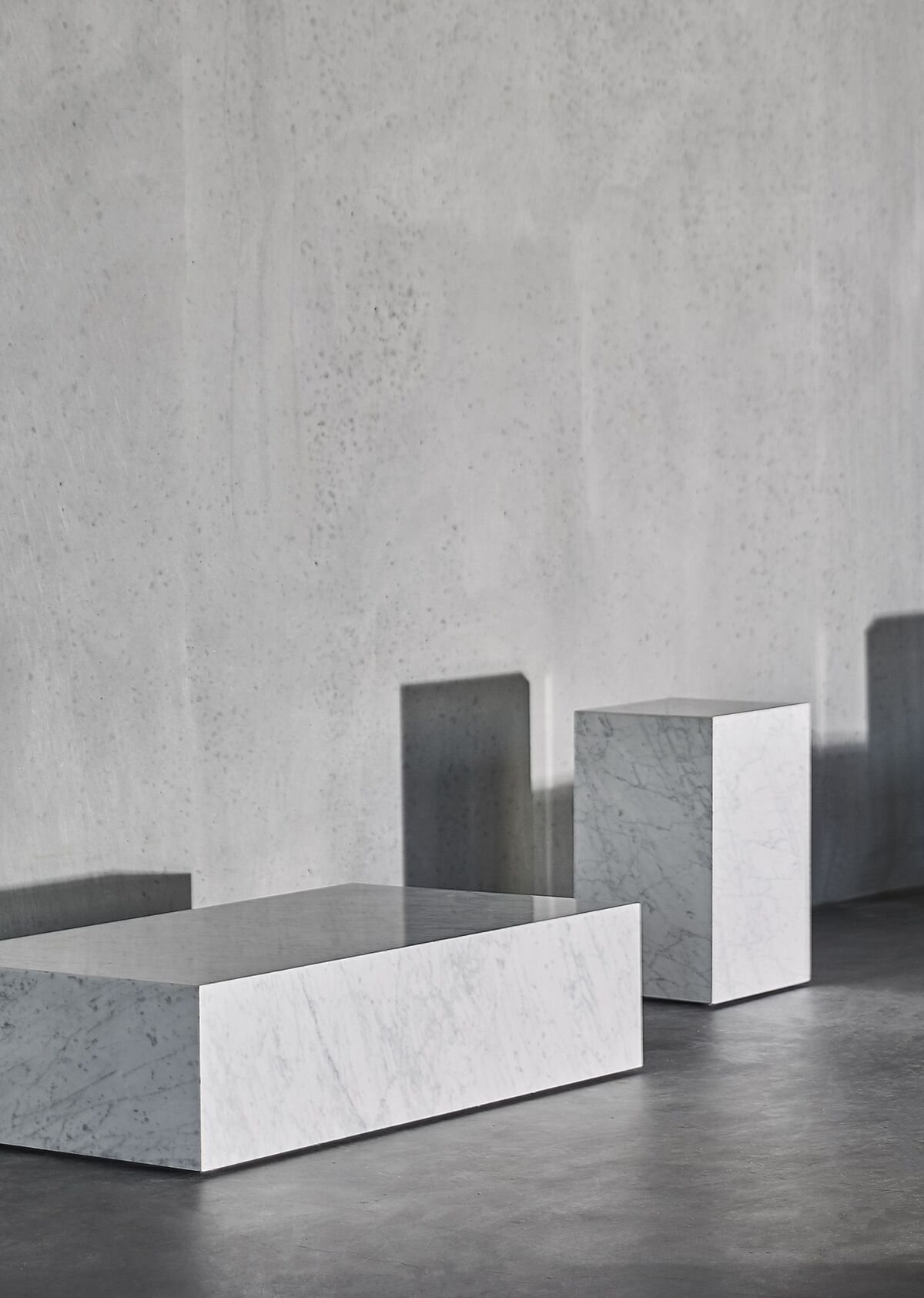 Plinth Couchtisch Niedrig Carrara Marmor