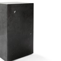 Sockel-Couchtisch, Hoch, Aus Nero Marquina Marmor
