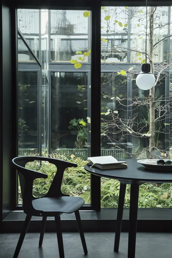 In Between SK1 Dining Chair Black