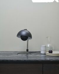 Flowerpot VP4 Bordlampe Matt Sort