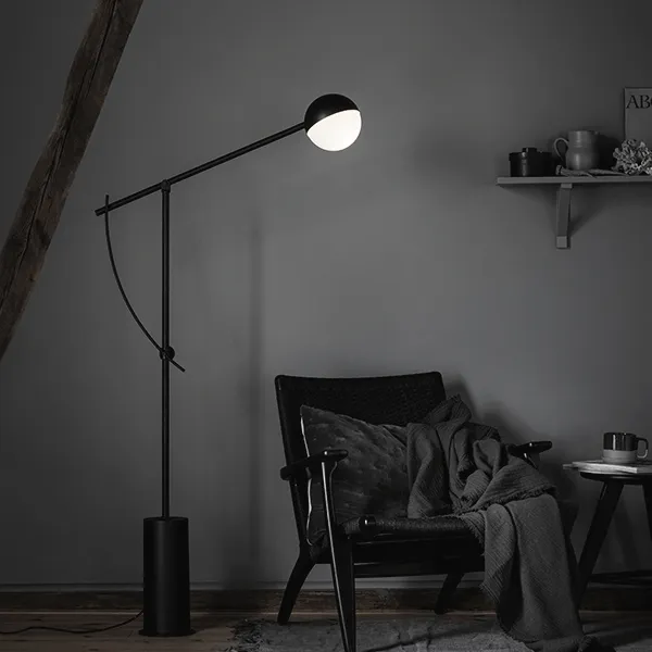 Balancer Gulvlampe Sort