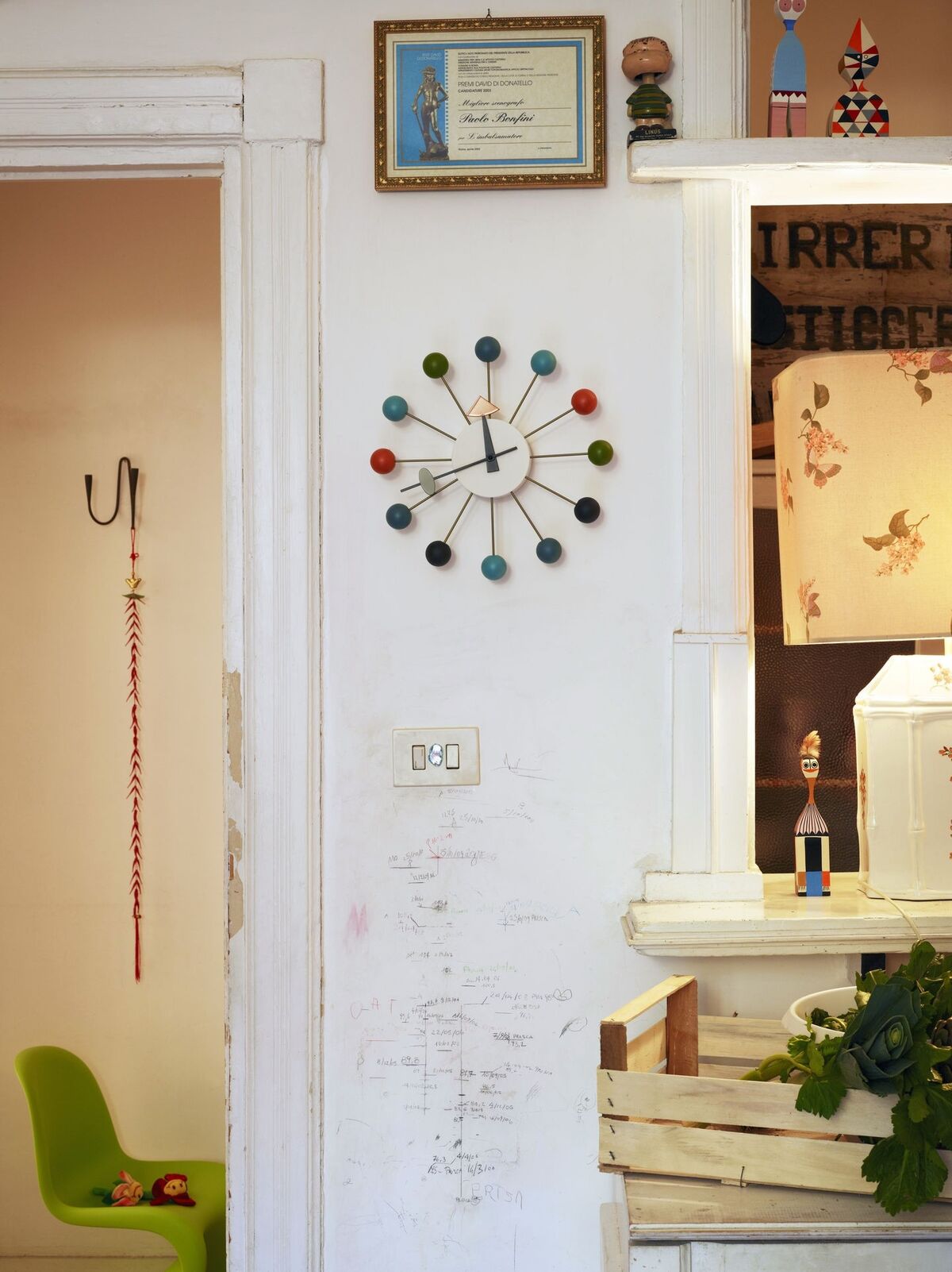 Ball Clock Léger Multicolore
